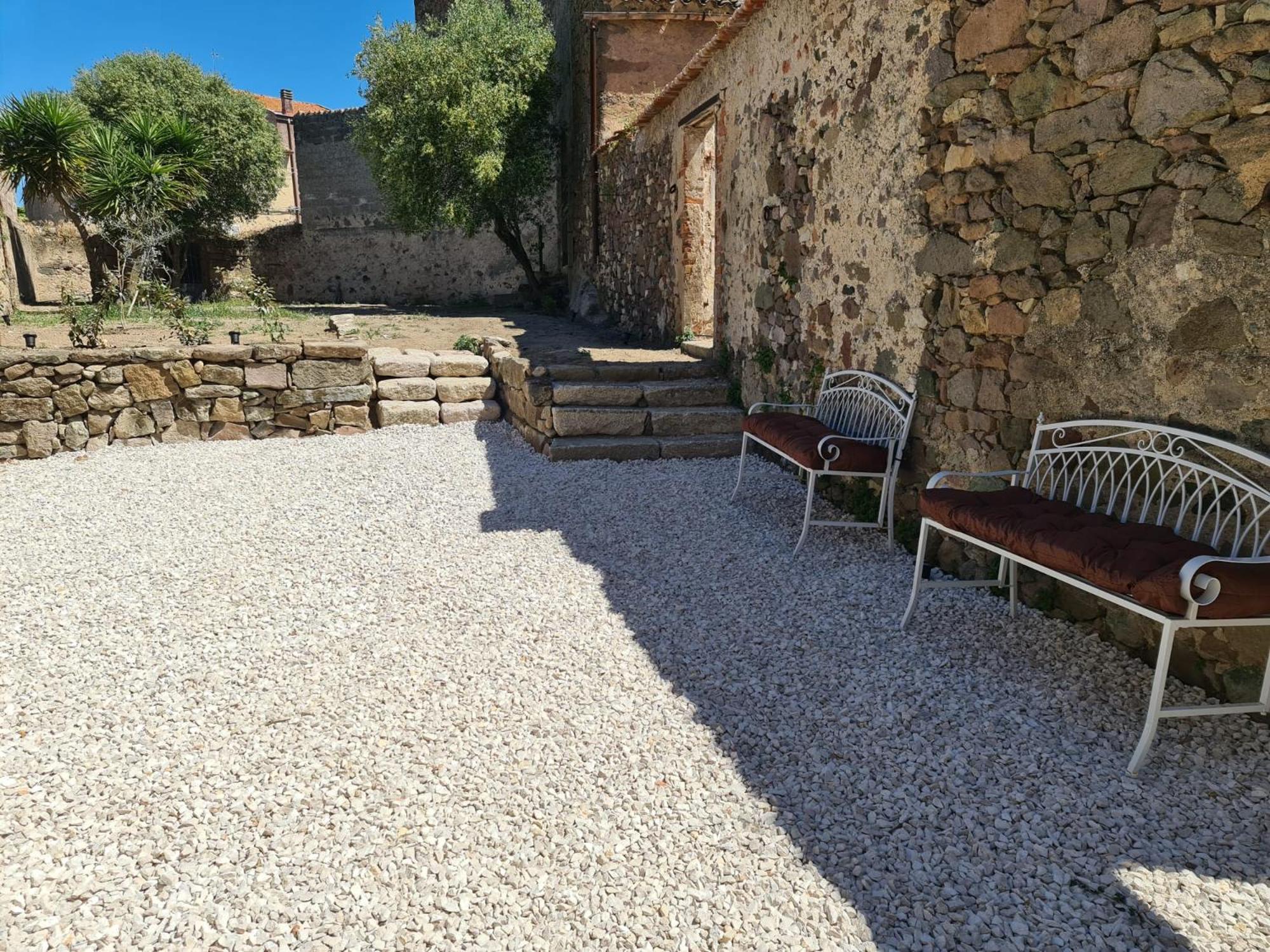 Borgo Santo Stefano Villa Oschiri Exterior photo